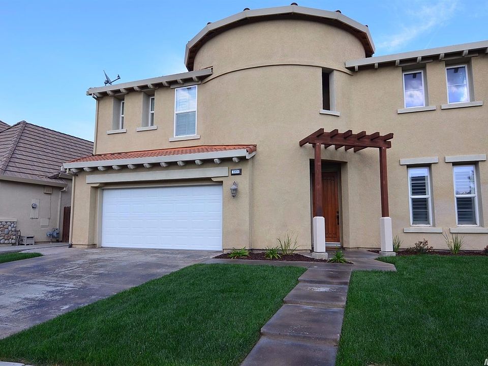 2nd image of 3004 Queens Gate Ct
