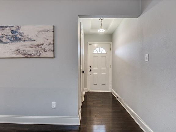 5th image of 2416 Guerrero Dr