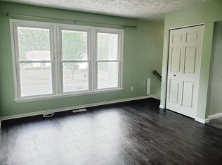 2712 Geert Ct, Lansing, MI 48910