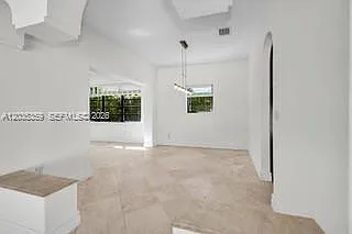 712 Cremona Ave — Photo 9