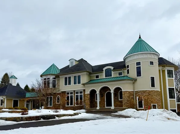 3 Gambin Hl, Fairport, NY 14450