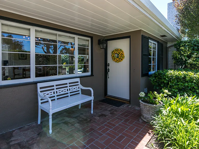 26224 Hilltop Pl — Photo 42