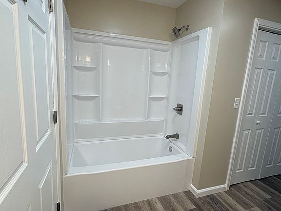 5th image of 292 & 294 Ross St #1-292