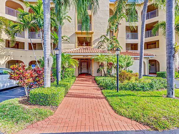 2nd image of 300 Uno Lago Drive #205
