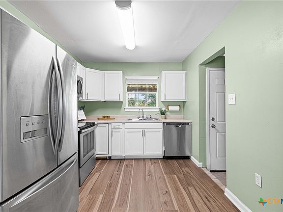 5th image of 2630 Becker St