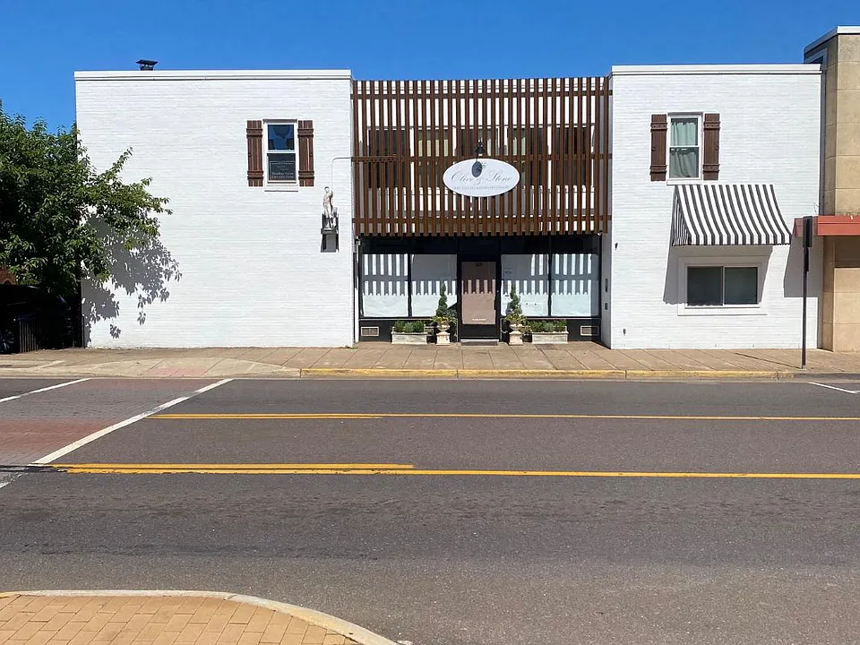 306 S Main St #B