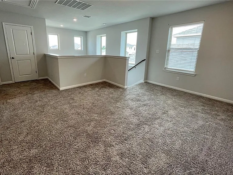 314 Dipprey Ln — Photo 10