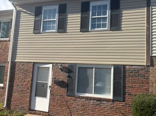 813 S Grosvenor Ct, Virginia Beach, VA 23462