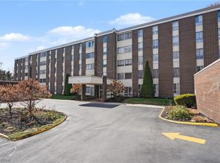 3064 Kent Rd APT 403, Stow, OH 44224