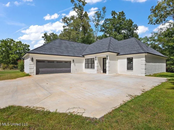 304 Millcreek Dr, Brandon, MS 39047