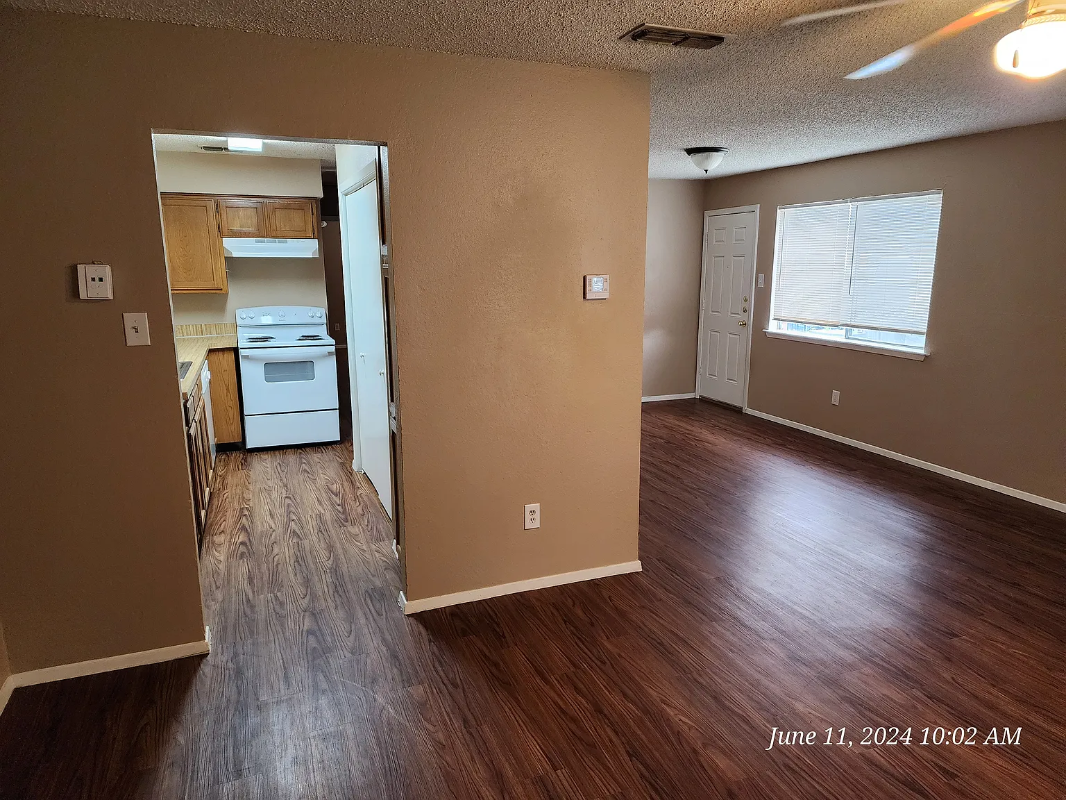 2 bed, 1014 sqft, $1,195 — Photo 3