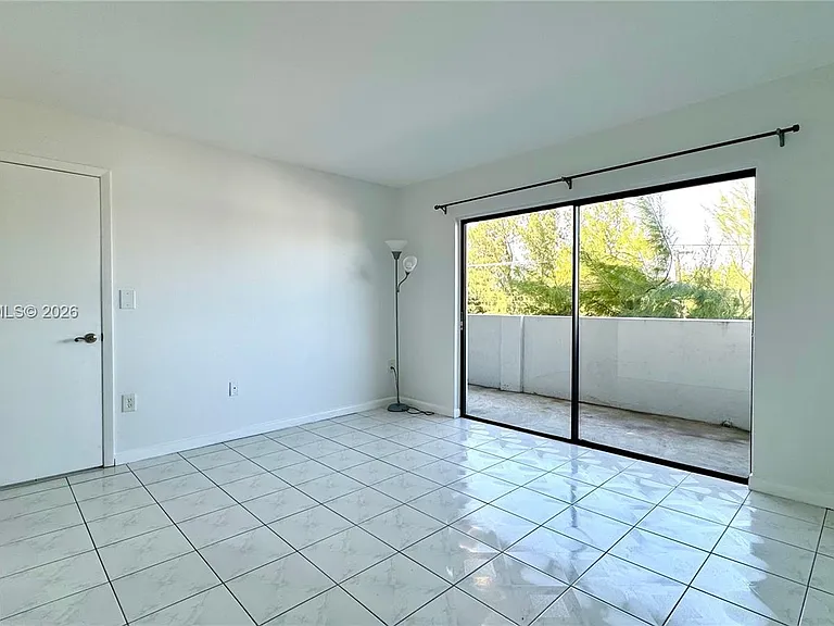 130 S Shore Dr #4B — Photo 10