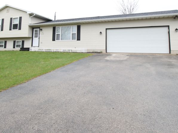 1154 Martin Dr, Frankfort, MI 49635
