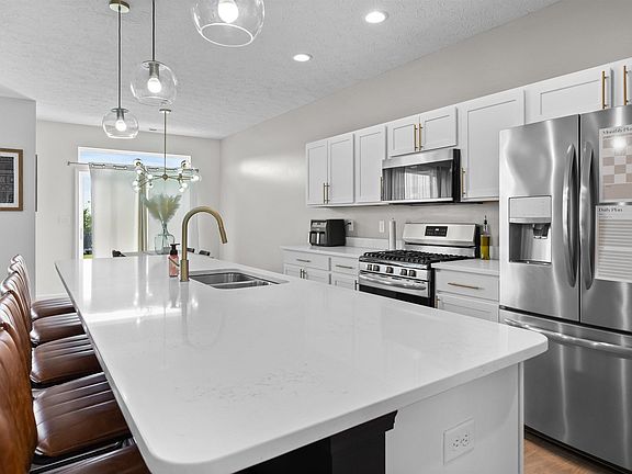 5th image of 2898 Gawain Dr