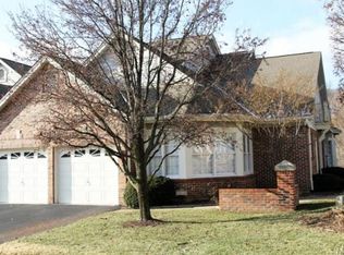14180 Woods Mill Cove Dr, Chesterfield, MO 63017