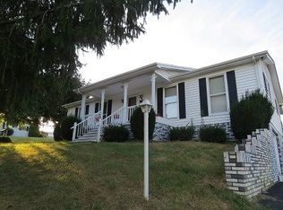 137 Woodside Dr, Chilhowie, VA 24319