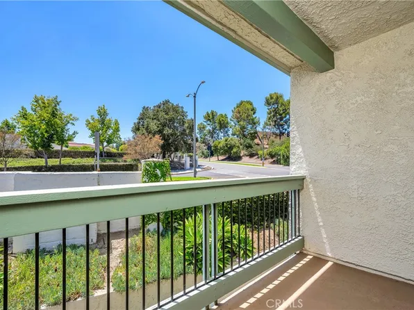 4610 Park Granada Unit 4, Calabasas, CA 91302