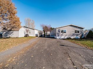 2374 N Pinewood Dr, Idaho Falls, ID 83401