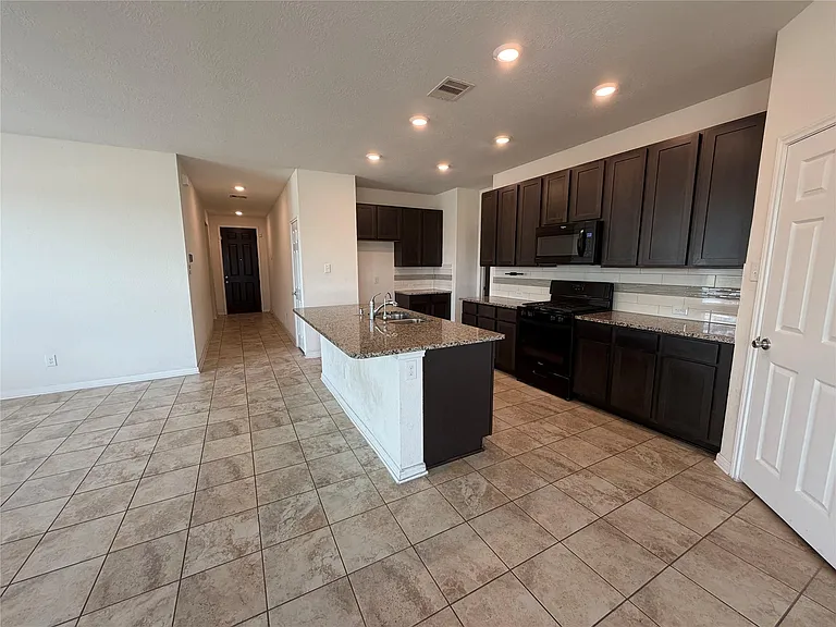 4802 Greenfield Springs Ln — Photo 6