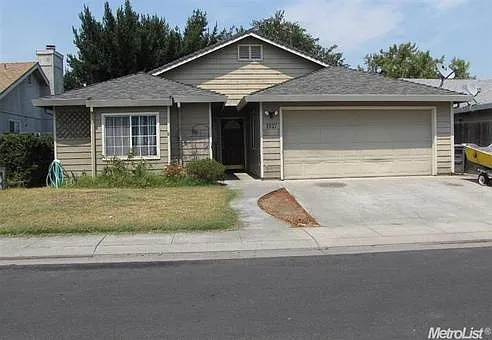 1527 Squaw Valley Dr photo 1
