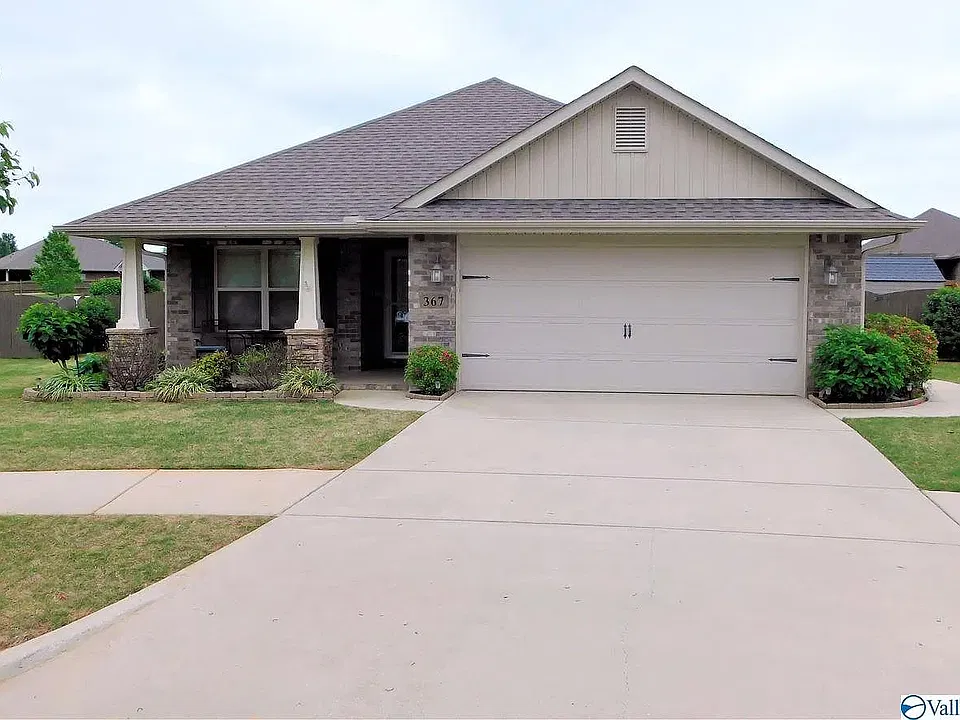 367 Harbor Glen Dr SW