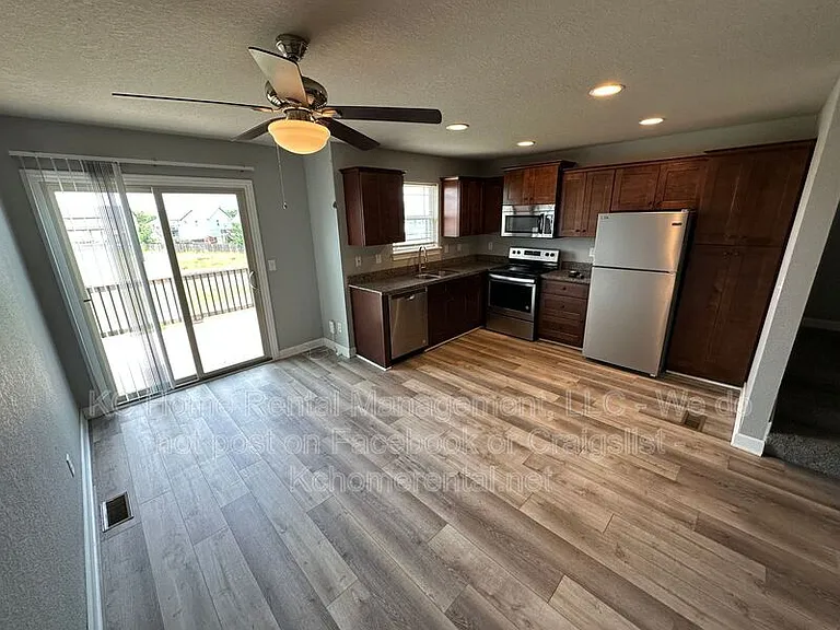10540 Kane Dr — Photo 4