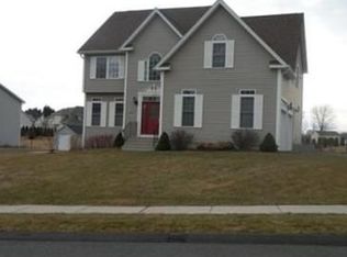 209 Coyote Cir, Feeding Hills, MA 01030