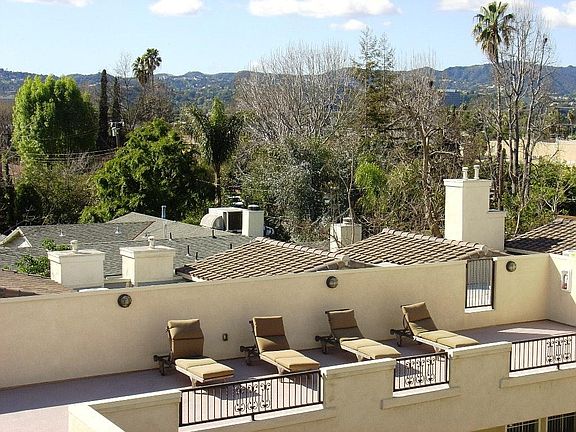 5th image of 15206 Burbank Blvd APT 205