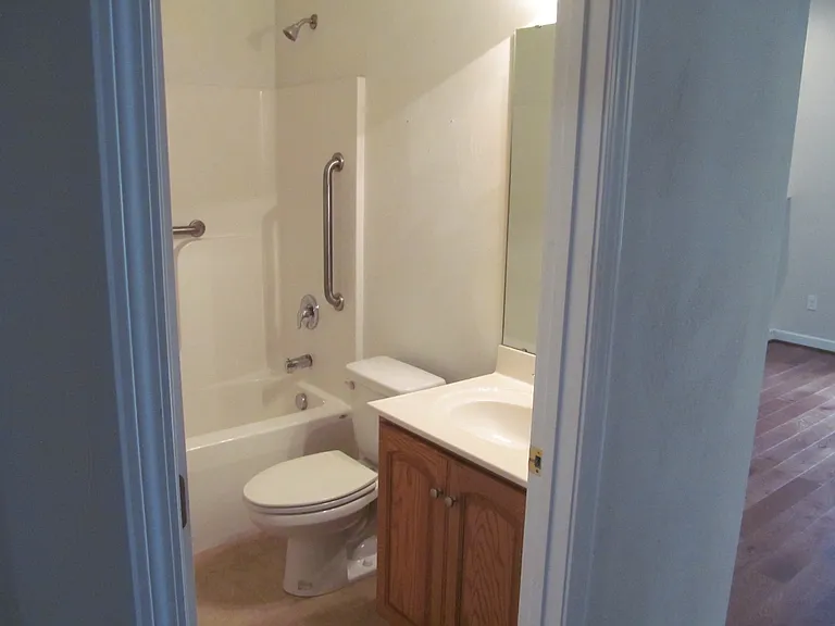 107 Berkley Ct #107 — Photo 11