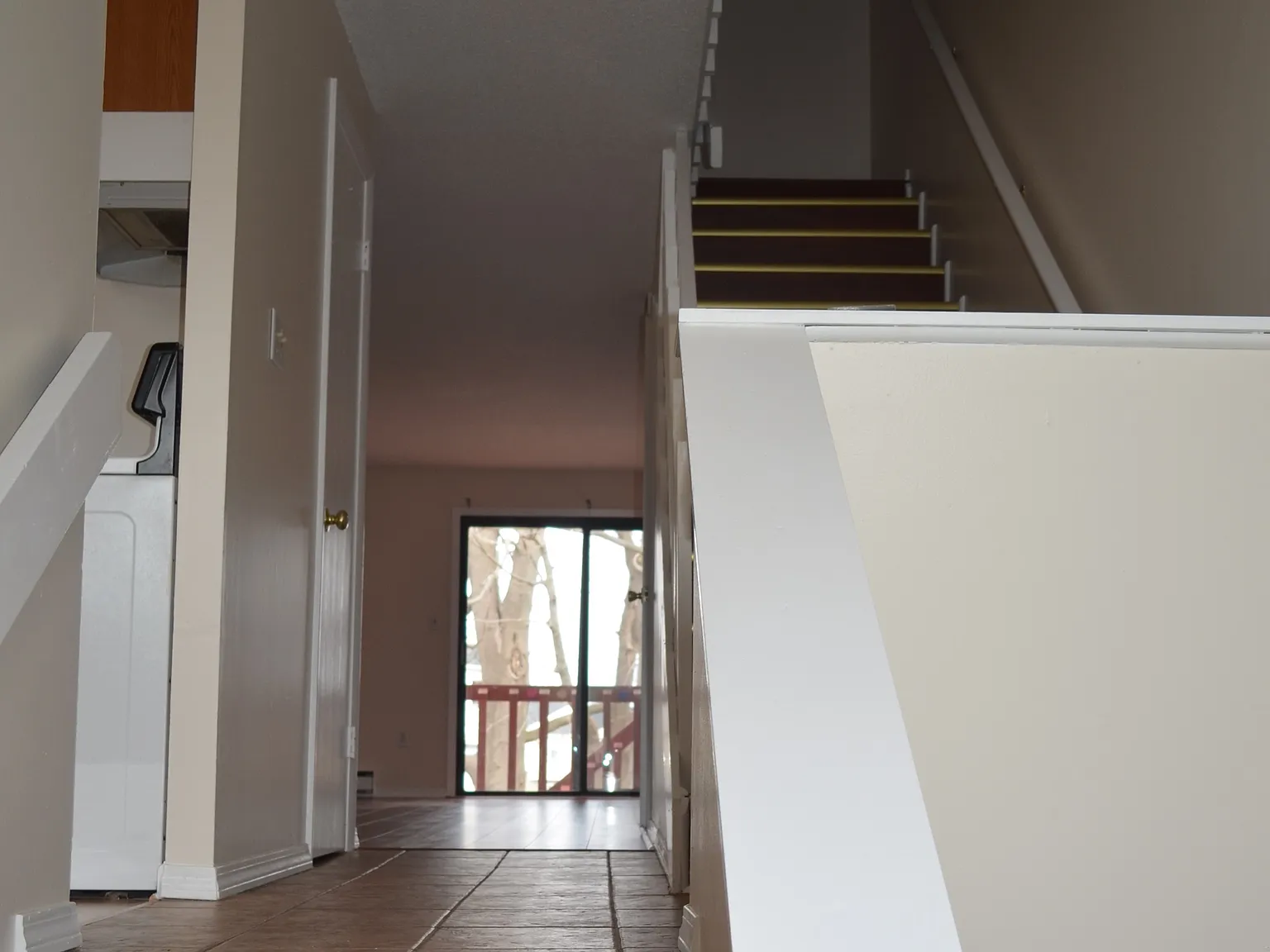 552 Shennecossett Rd — Photo 2