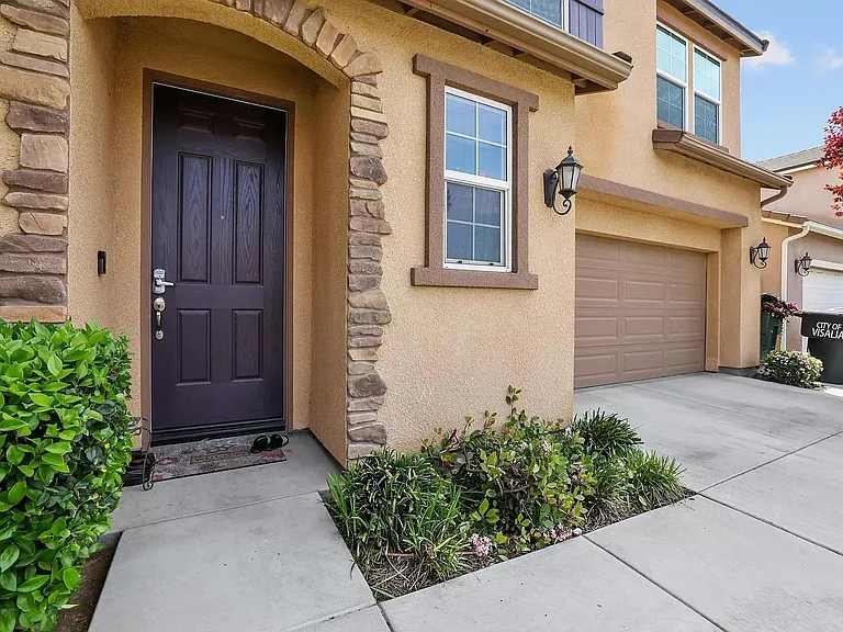 3921 W Payson Ave — Photo 5