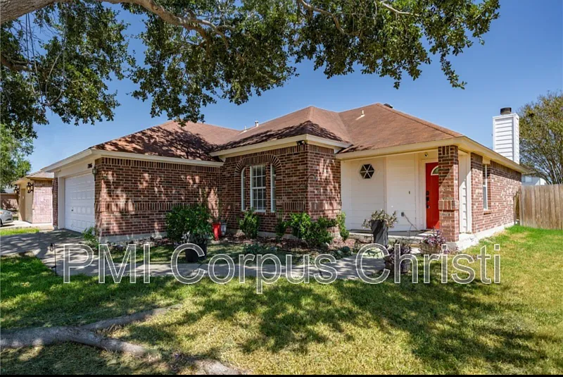 3 bed, 2.0 bath, 1660 sqft, $2,200 — Photo 3
