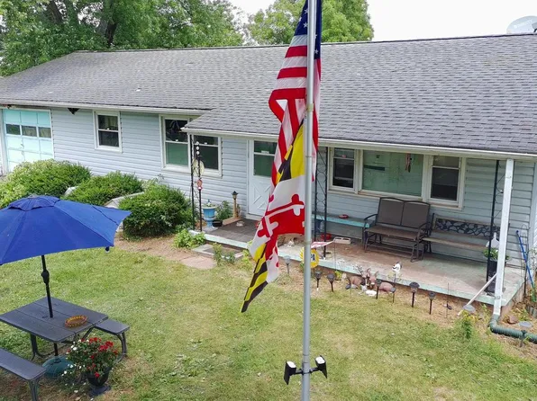 3901 Bullfrog Rd, Taneytown, MD 21787
