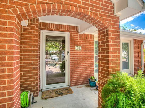 3rd image of 46 Southridge Dr