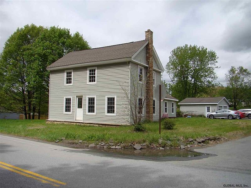 3rd image of 1 GRACE MOORE Road