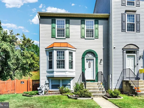 487 Lakes Ct, Westminster, MD 21158