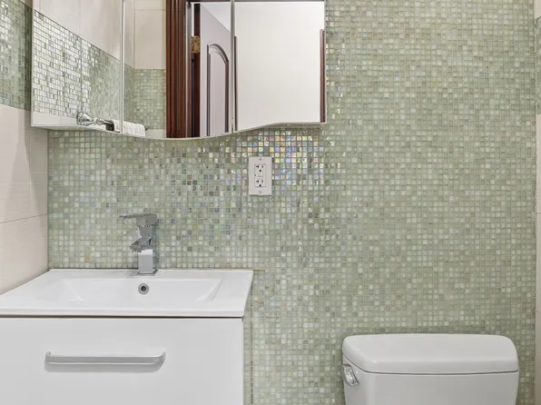 4051 Nostrand Avenue image 34 of 37