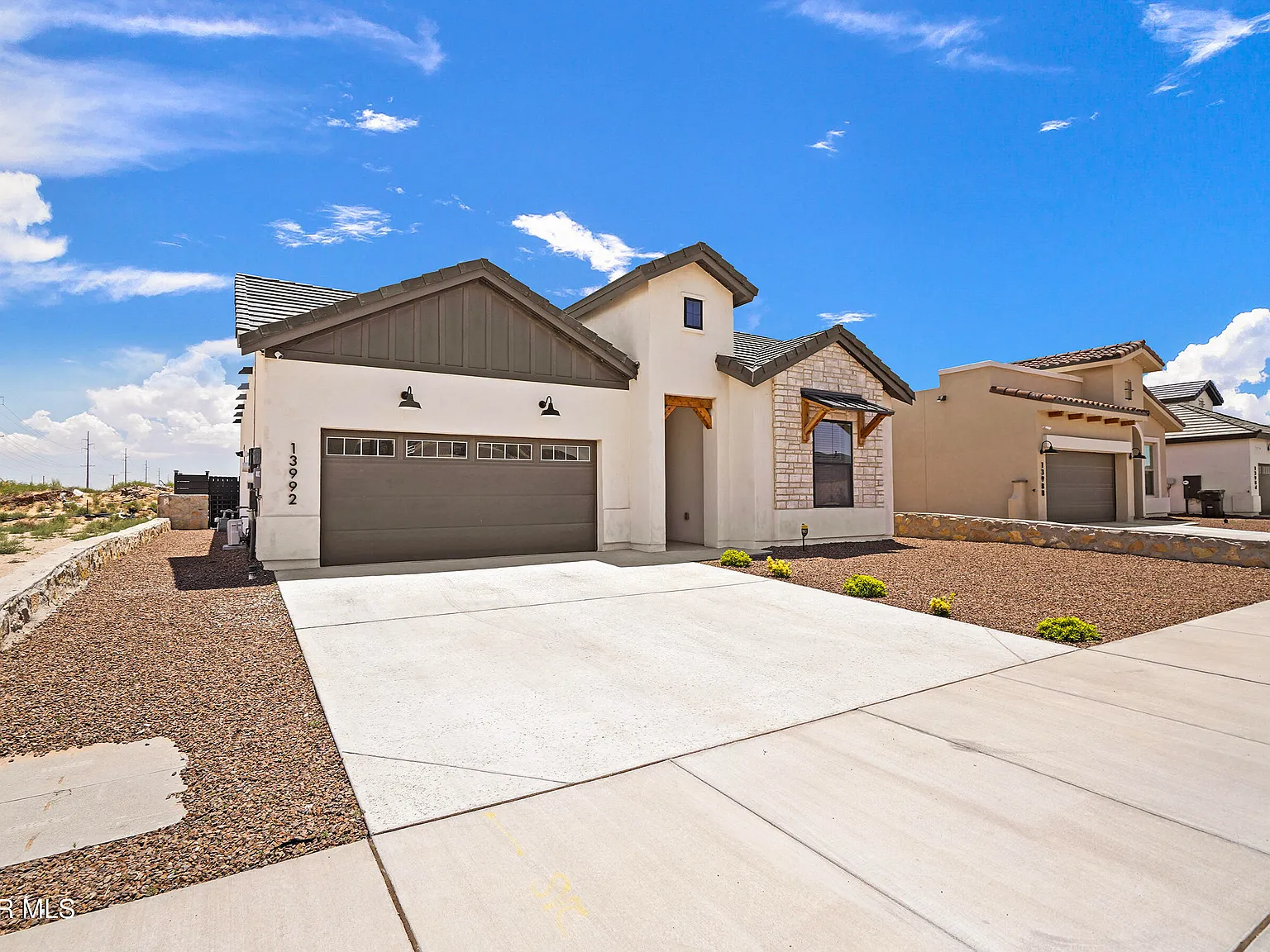 4 bed, 2.5 bath, 1765 sqft, $2,150 — Photo 2
