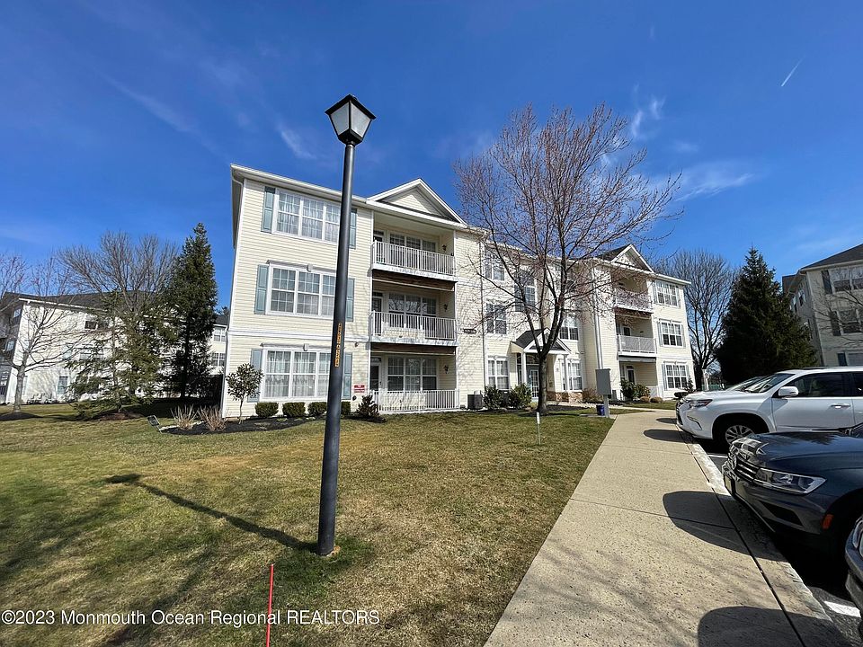 2nd image of 340 Saint Andrews Place