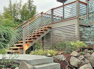 2425 E Aloha St, Seattle, WA 98112