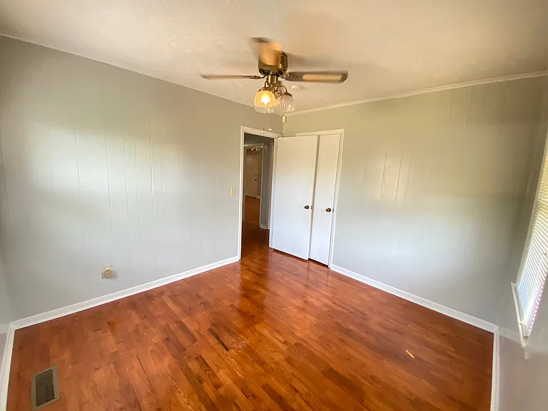 5118 Tulip Dr — Photo 14