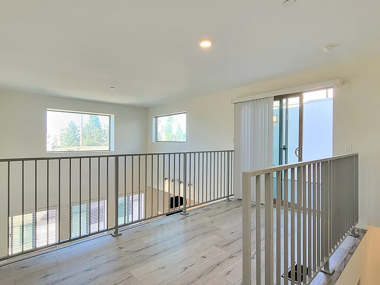 1110 S Magnolia Ave #202 — Photo 12