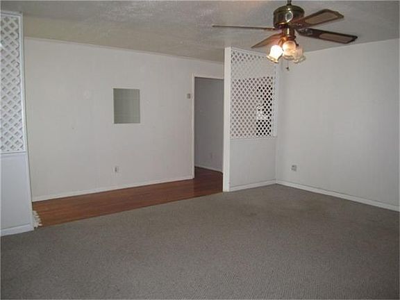 3rd image of 2206 Pomona Dr