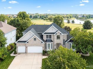 40W165 Carl Sandburg Rd, Saint Charles, IL 60175