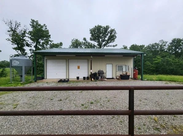 10909 7th Hwy, Clinton, MO 64735