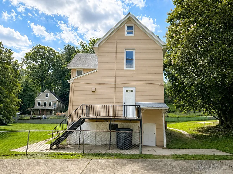 6125 Everall Ave — Photo 15