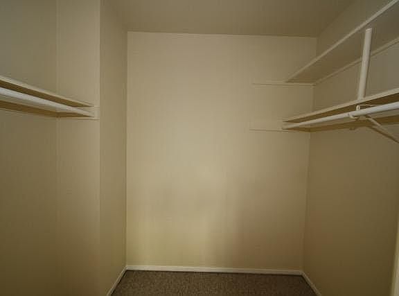 5th image of 236 Roosevelt Way