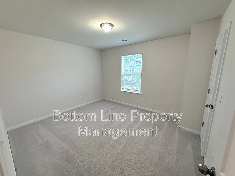 729 Willshire Falls Dr — Photo 16