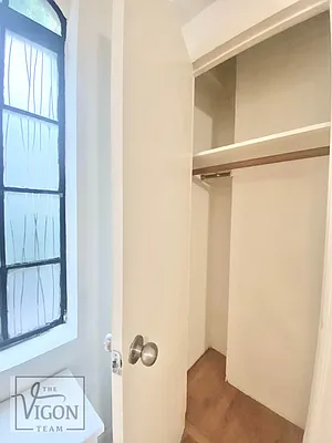 Rented by Bond New York | media 25