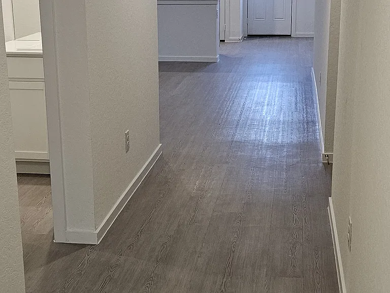 7805 Thor Dr — Photo 2